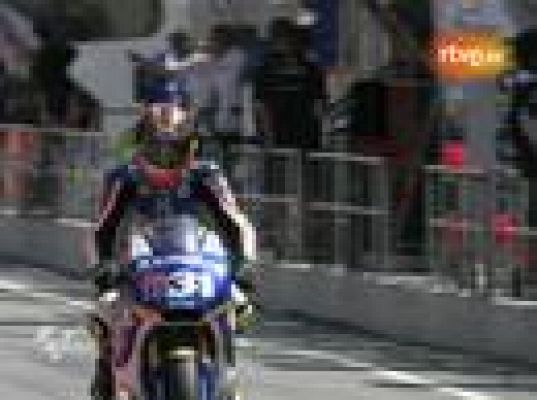  - Iannone vuelve a dar miedo