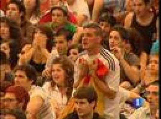  - Las calles se tiñen de rojo