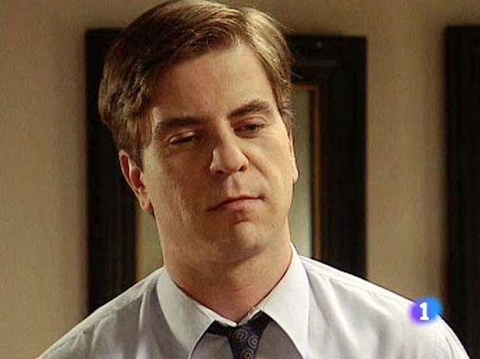 Amar en tiempos revueltos - Héctor deja las cosas claras a Ana