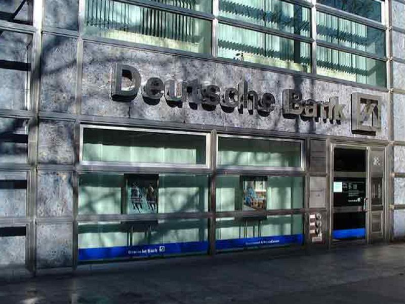 El Deutsche Bank rectifica su posición sobre España