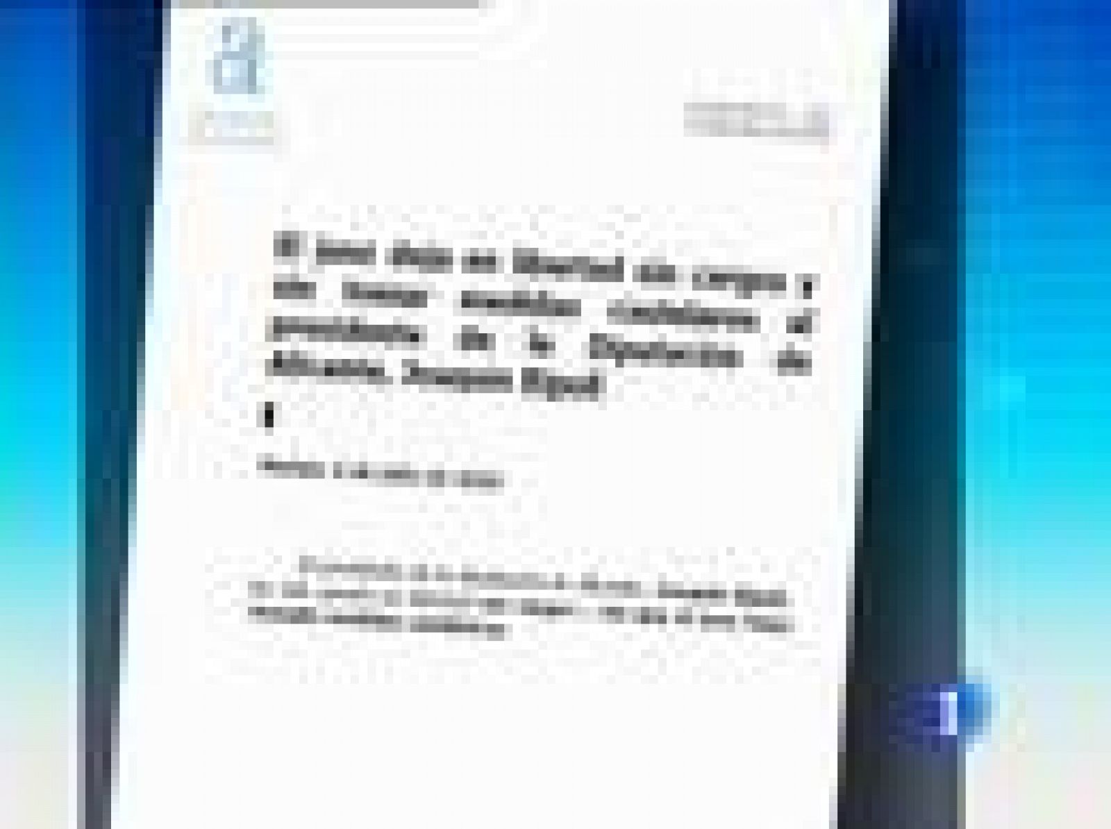 El presidente de la Diputación de Alicante, José Joaquín Ripoll, ha mostrado una citación para el juzgado.