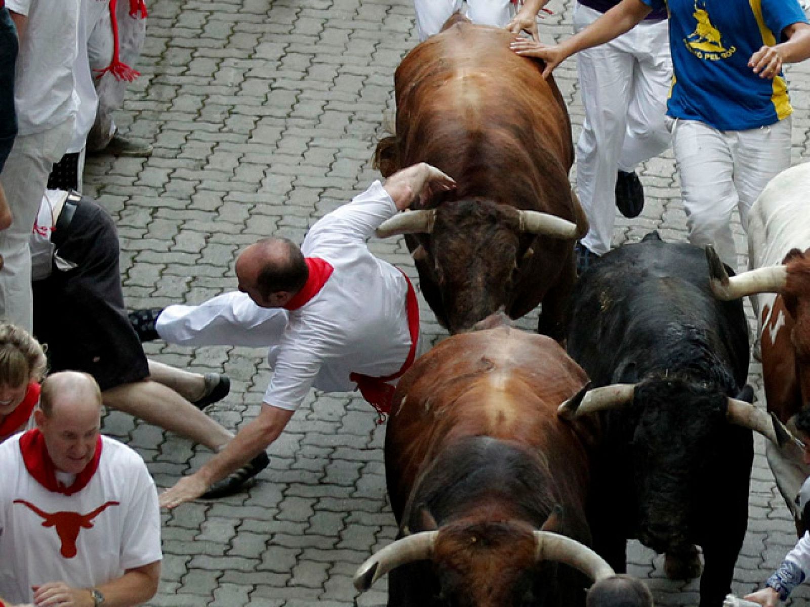 Telediario matinal en cuatro minutos - 09/07/10 | Ver