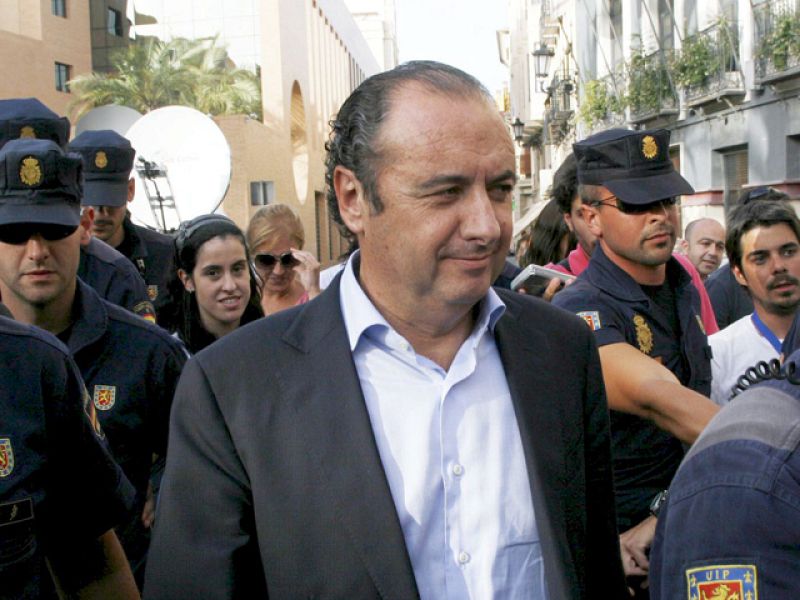 Declaran tres concejales del ayuntamiento de Orihuela y dos empresarios