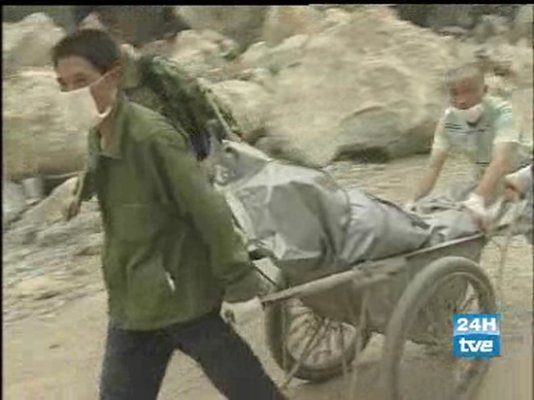  - Más de 60 personas rescatadas vivas