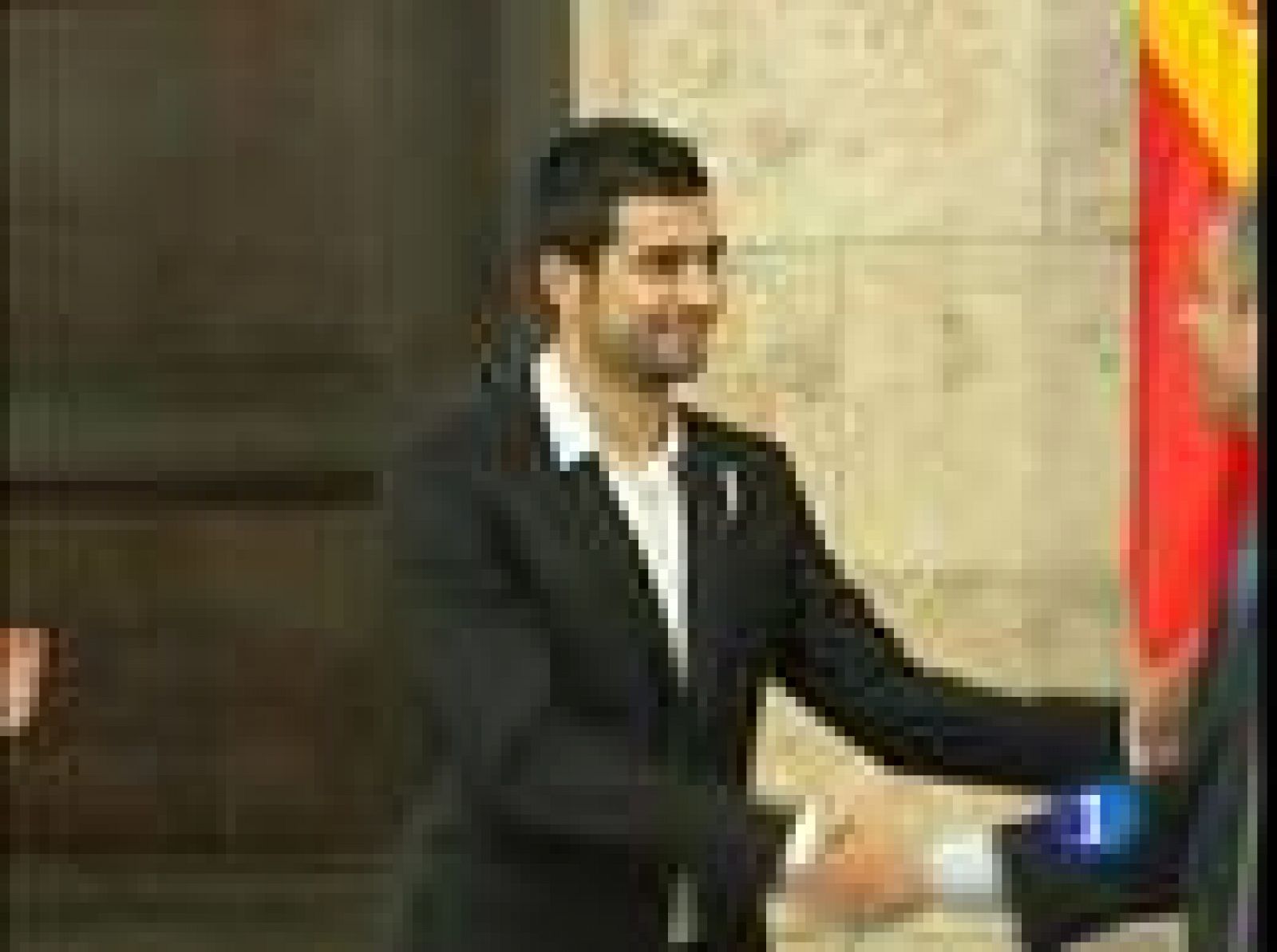 Albiol y Martínez, recibidos como héroes | Ver