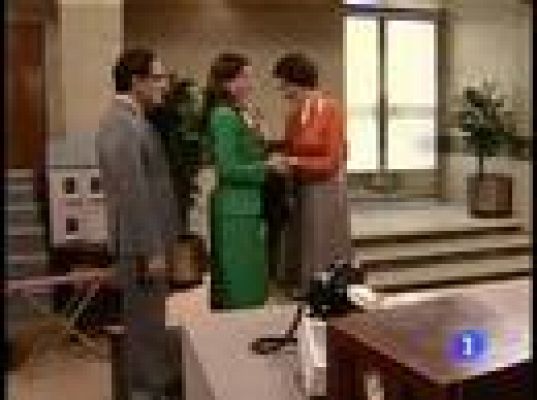 Amar en tiempos revueltos - Lucía recupera la Fe