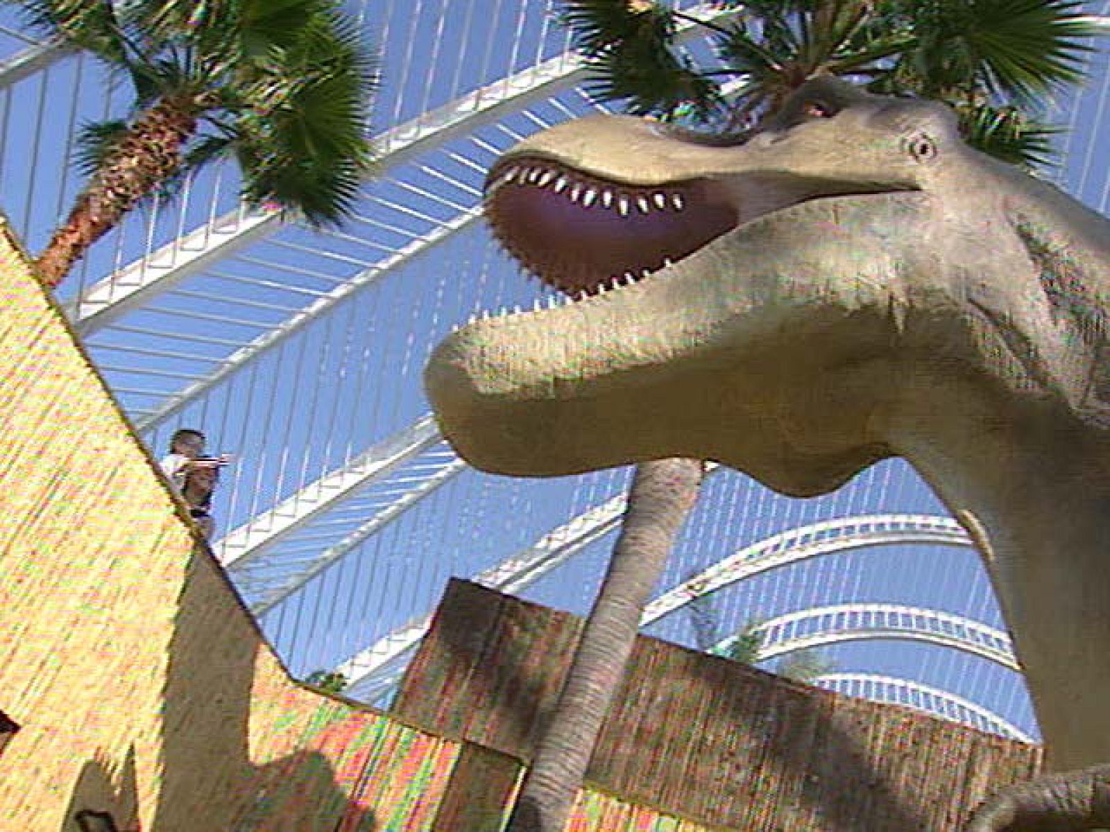 Valencia acoge la exposición de dinosaurios robotizados más grande de Europa | Ver