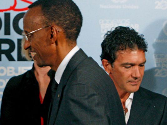 Telediario 1 - Telediario en 4' - 16/07/10