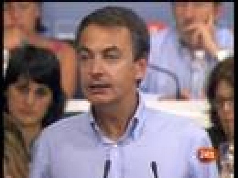 Zapatero: "Trabajamos para salir de la crisis; el PP, para ganar elecciones"