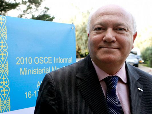 Moratinos anuncia la llegada de otros nueve presos cubanos