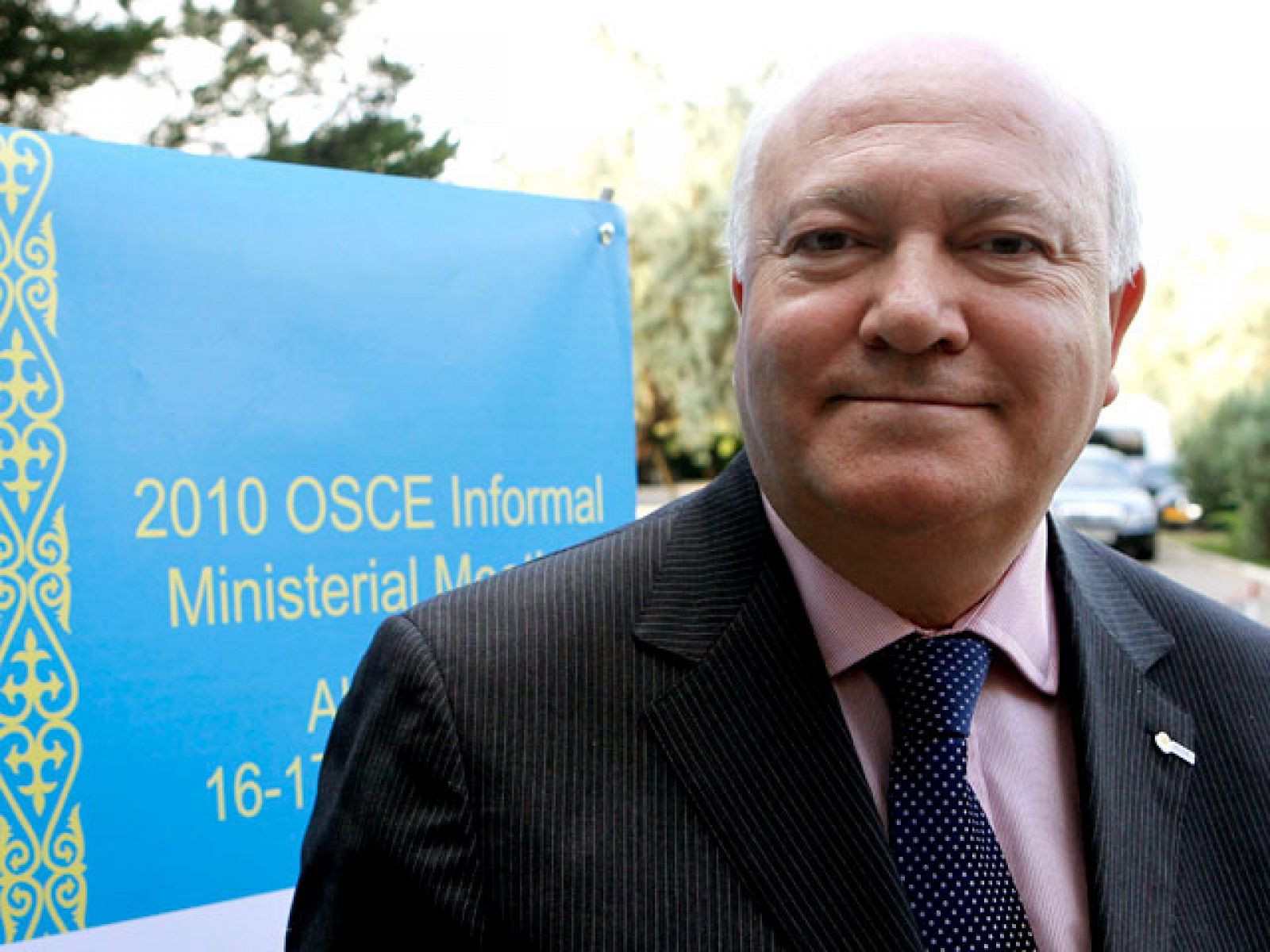 Moratinos anuncia la llegada de otros nueve presos cubanos