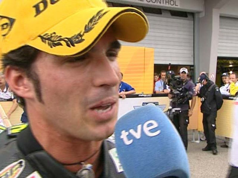 Toni Elías está muy contento por su tercera victoria de la temporada.