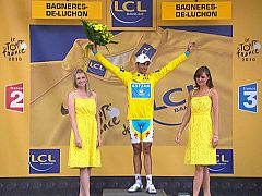 Contador se viste de amarillo en Bagneres de Luchon