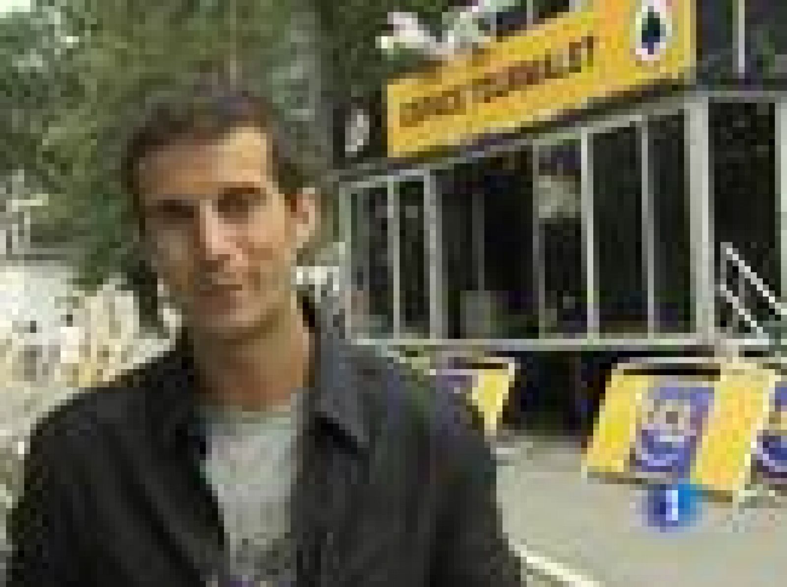 El de Pinto ha podido recuperar la desventaja en la general de 31'' con fortuna al aprovechar una avería de Schleck en la subida al Port de Balès. El descenso sirvió para incrementar la ventaja y poner a Contador primero con ocho segundos de ventaja.