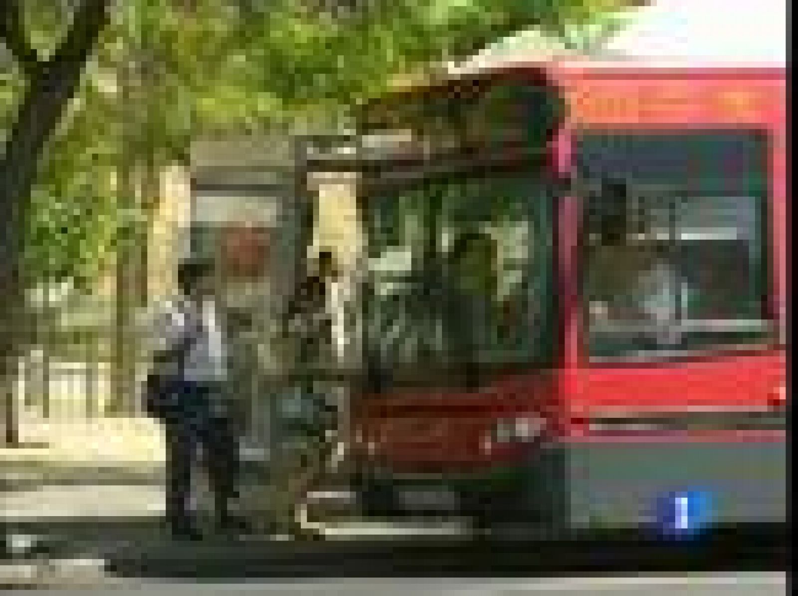 Las tarifas de los autobuses urbanos tienen unas diferencias de hasta el 160 por ciento | Ver