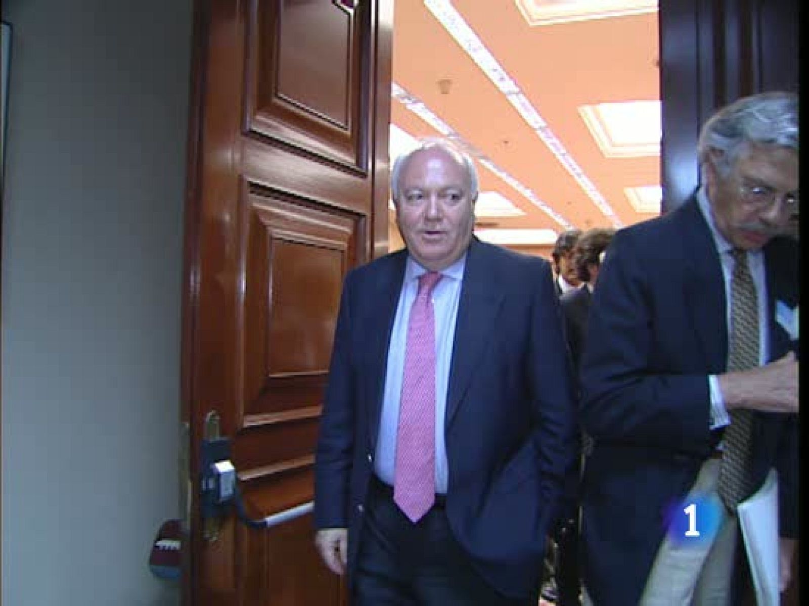 El ministro de Exteriores, Miguel Ángel Moratinos, ha dicho que la decisión del Tribunal de la Haya abre una nueva etapa de diálogo.