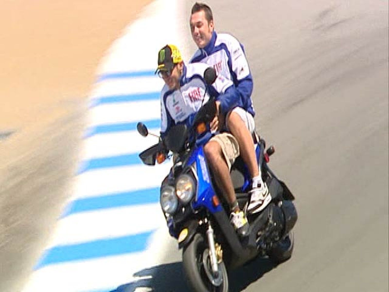 Los pilotos de MotoGP han recorrido el circuito de Laguna Seca poco antes de comenzar a rodar allí. 