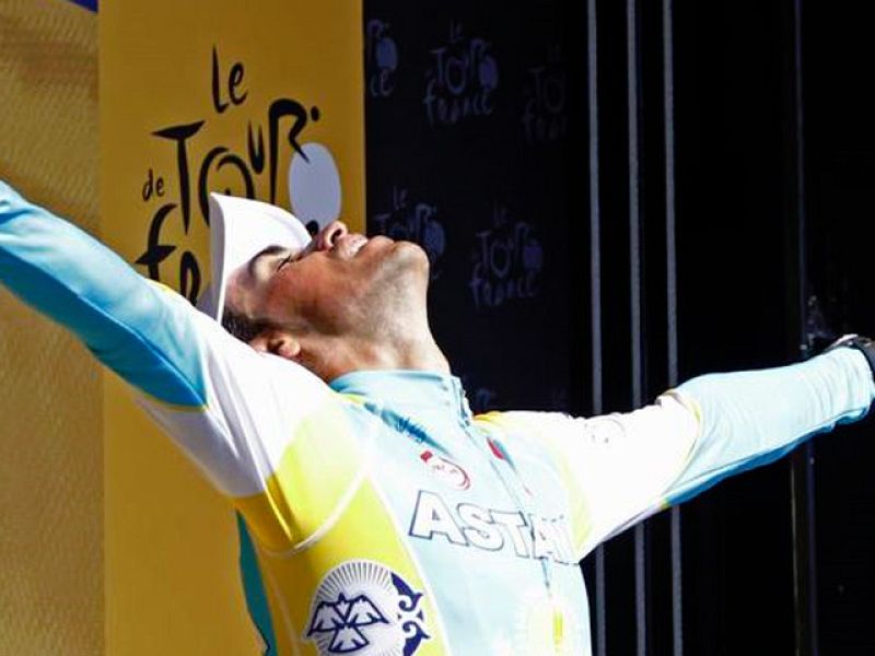 Alberto Contador se ha proclamado virtual ganador del Tour 2010 en una más que sufrida etapa contra el crono en la que Andy Schleck le ha puesto las cosas muy difíciles desde el primer momento. Finalmente, el español ha logrado aventajar en 31 segund