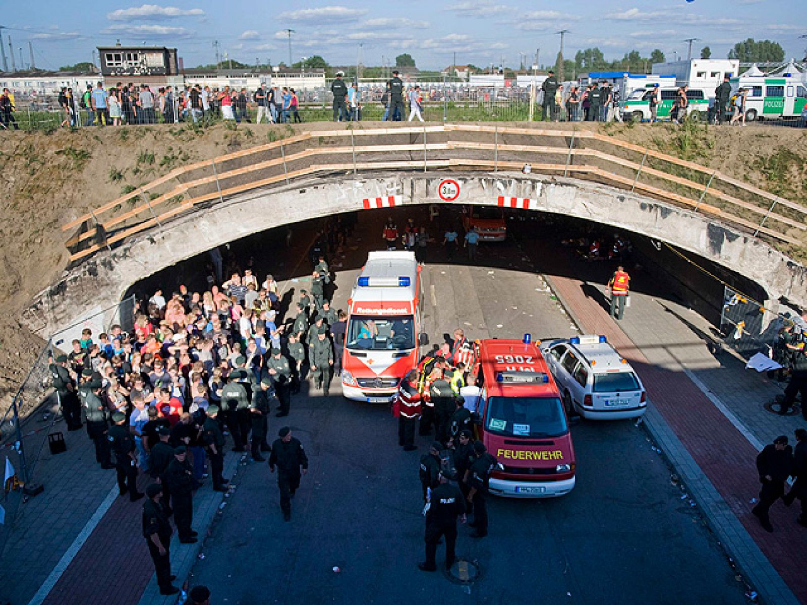   Al menos 15 muertos en una estampida en la Loveparade