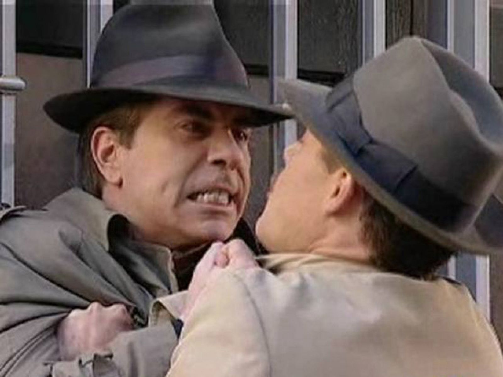 Amar - Héctor, al borde de la locura