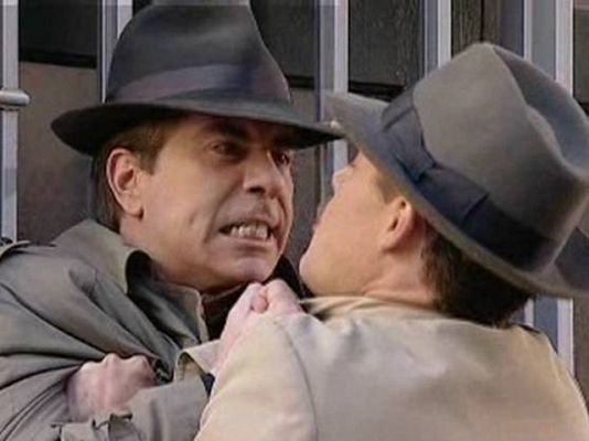 Amar en tiempos revueltos - La locura de Héctor