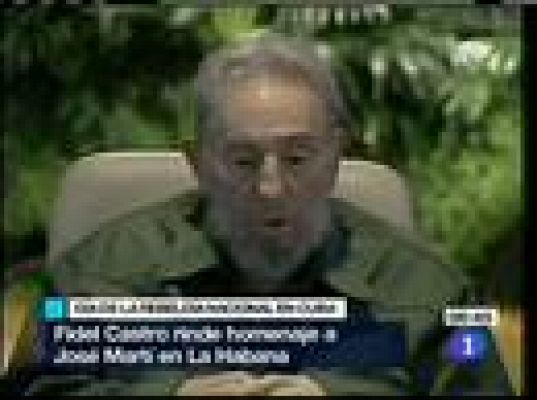  - Fidel, en el monumento a Martí