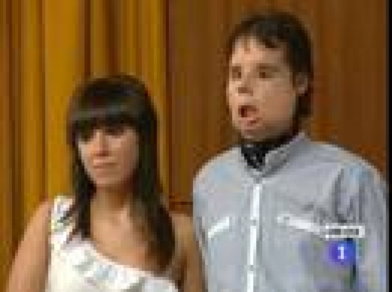 Telediario matinal en cuatro minutos - 27/07/10 | Ver