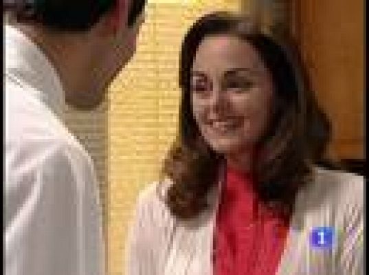 Amar en tiempos revueltos - Lucía se somete a un cambio radical