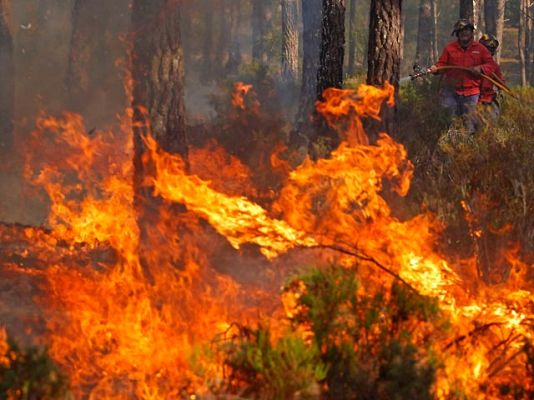  - El fuego causa estragos en Portugal