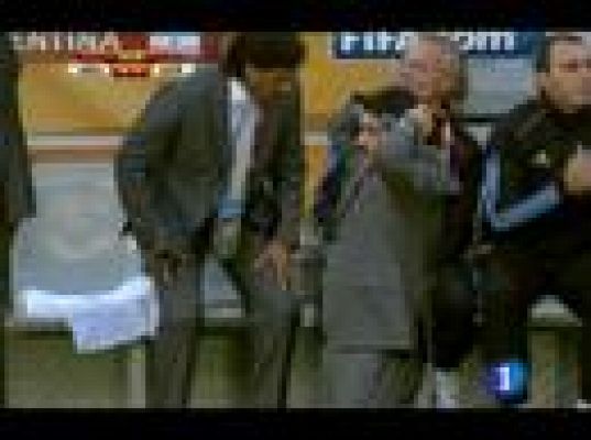  - Maradona deja de ser seleccionador