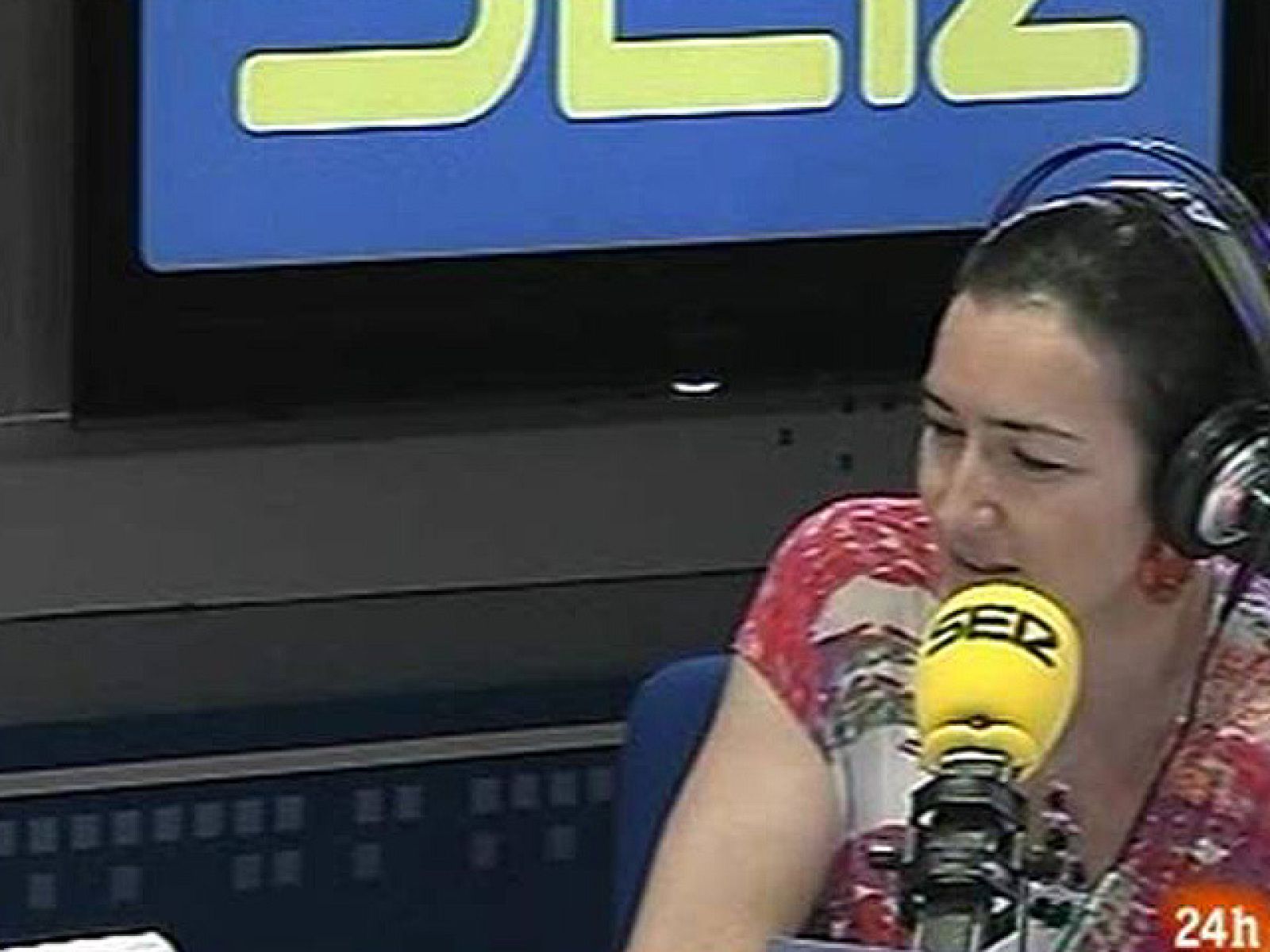 La Ministra de Cultura, Ángeles González-Sinde "no comparte" la decisión de prohibir  las corridas de toros en Cataluña y dice que "son cultura"