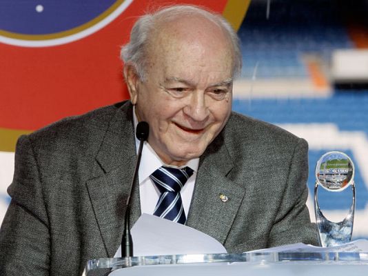  - Homenaje a Di Stéfano, uno de los grandes del fútbol