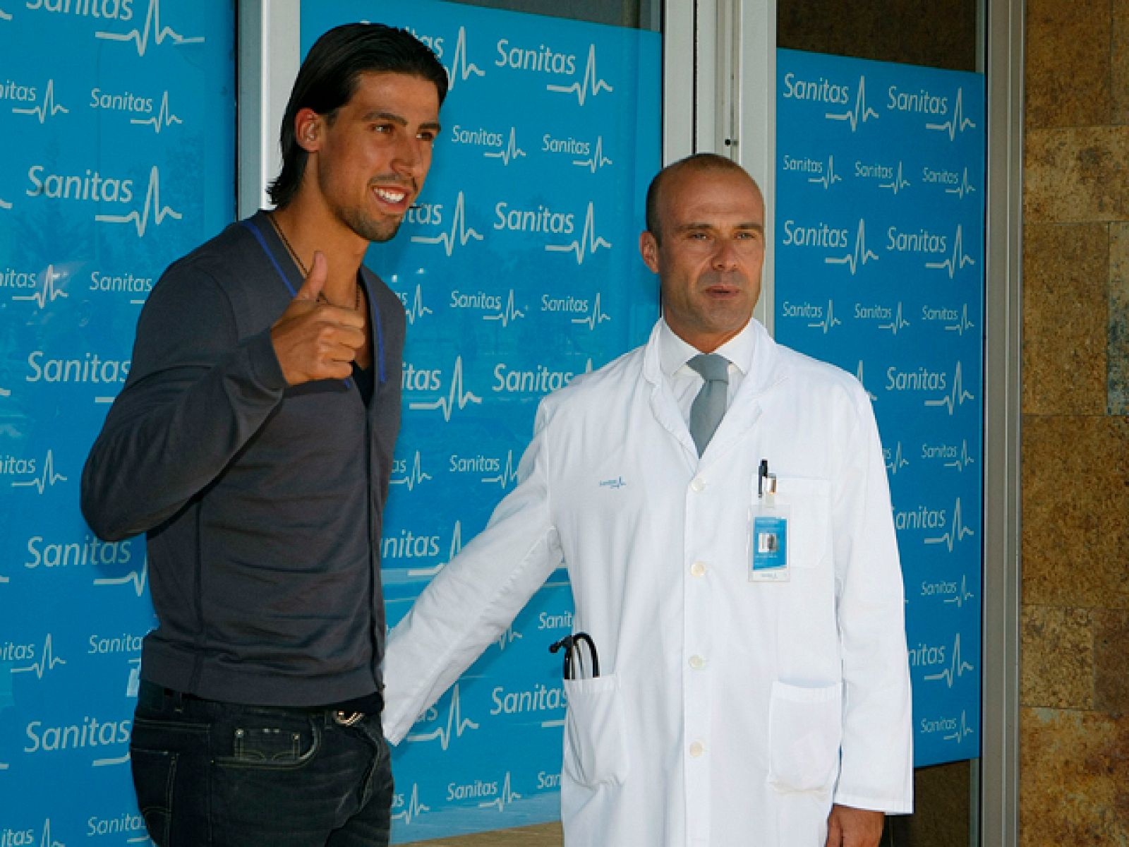 Khedira supera las pruebas médicas | Ver