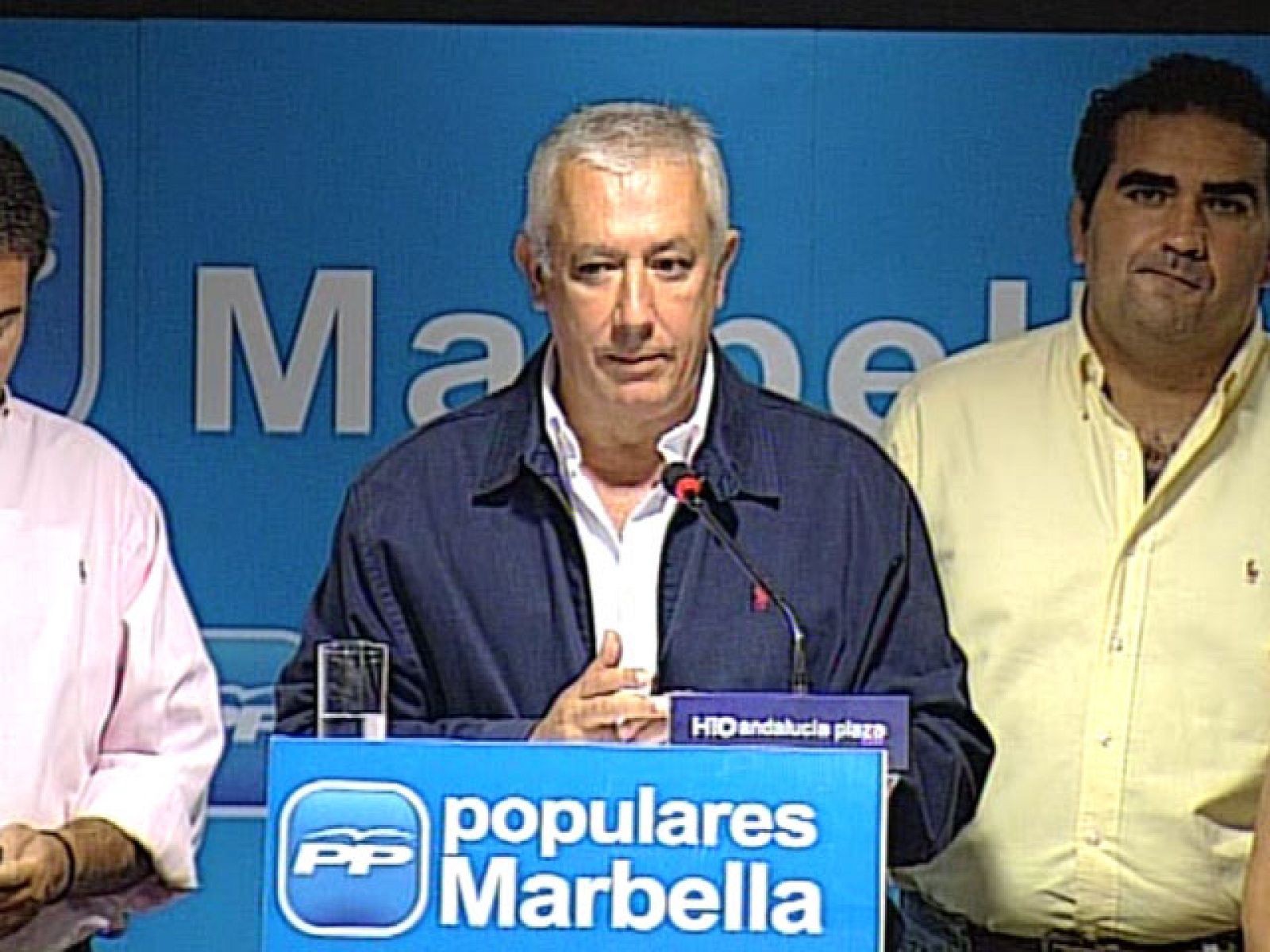 Javier Arenas pide a Zapatero que diga si será candidato a las elecciones