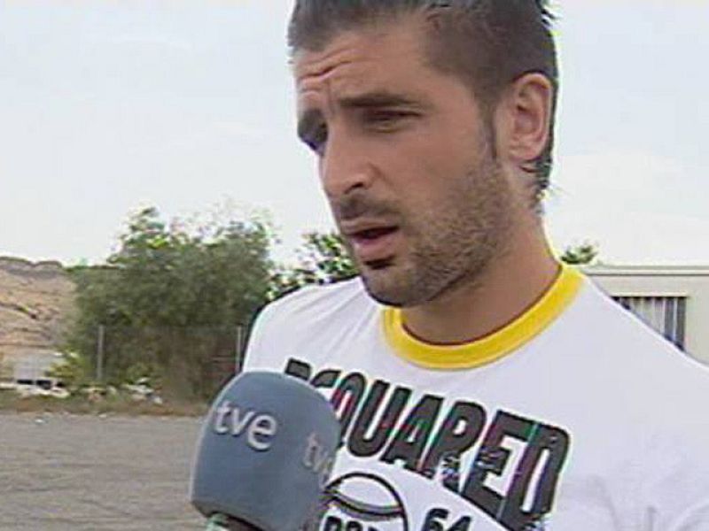 Las grabaciones en las que el máximo accionista del Hércules intentaba presuntamente la compra de partidos, no serán juzgadas, de momento, y el equipo alicantino seguirá con su plan de pretemporada.