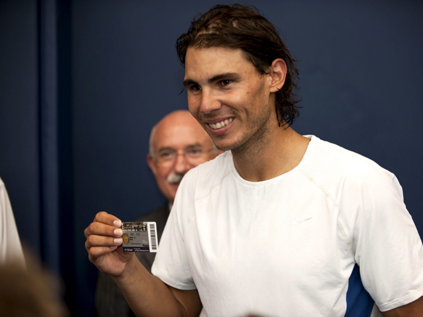 Rafa Nadal ya ha conseguido su carné de socio del Malloca, además de ser uno de los nuevos accionistas del club Bermellón.