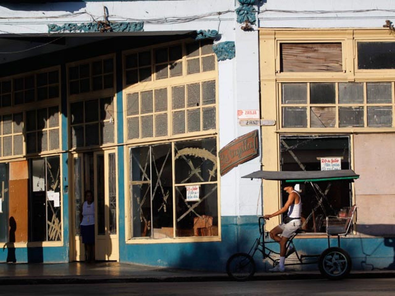 Muchos de los que podrían poner su propio negocio no saben si las medidas serán duraderas.