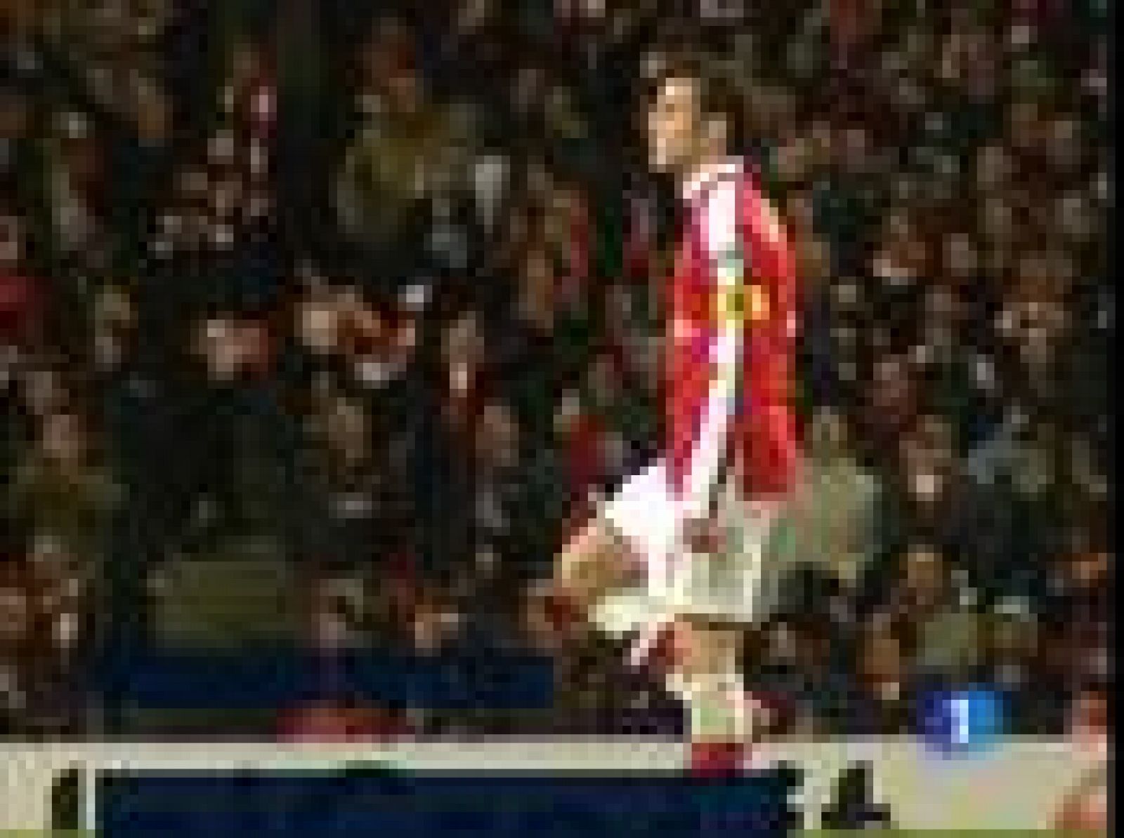 El centrocampista del Arsenal ha hecho público que seguirá en el club londinense la próxima temporada y no se irá al Barcelona, que ha lamentado la negativa de los 'gunners' para negociar.