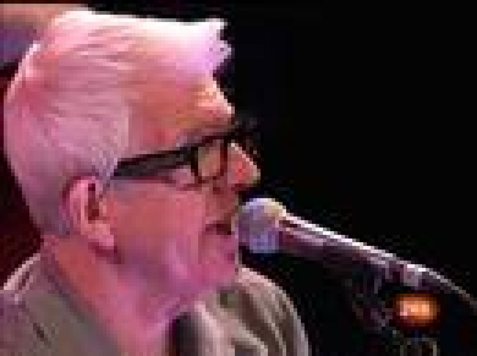 Nick Lowe y Marta Makovski arrasan en el Luna Lunera
