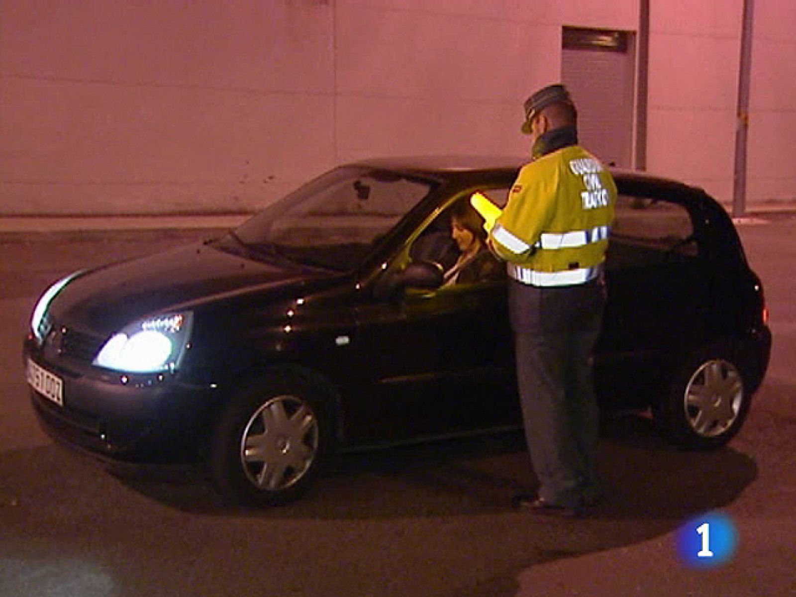 Estos días de verano la Guardia Civil refuerza especialmente la vigilancia en las zonas de ocio nocturno