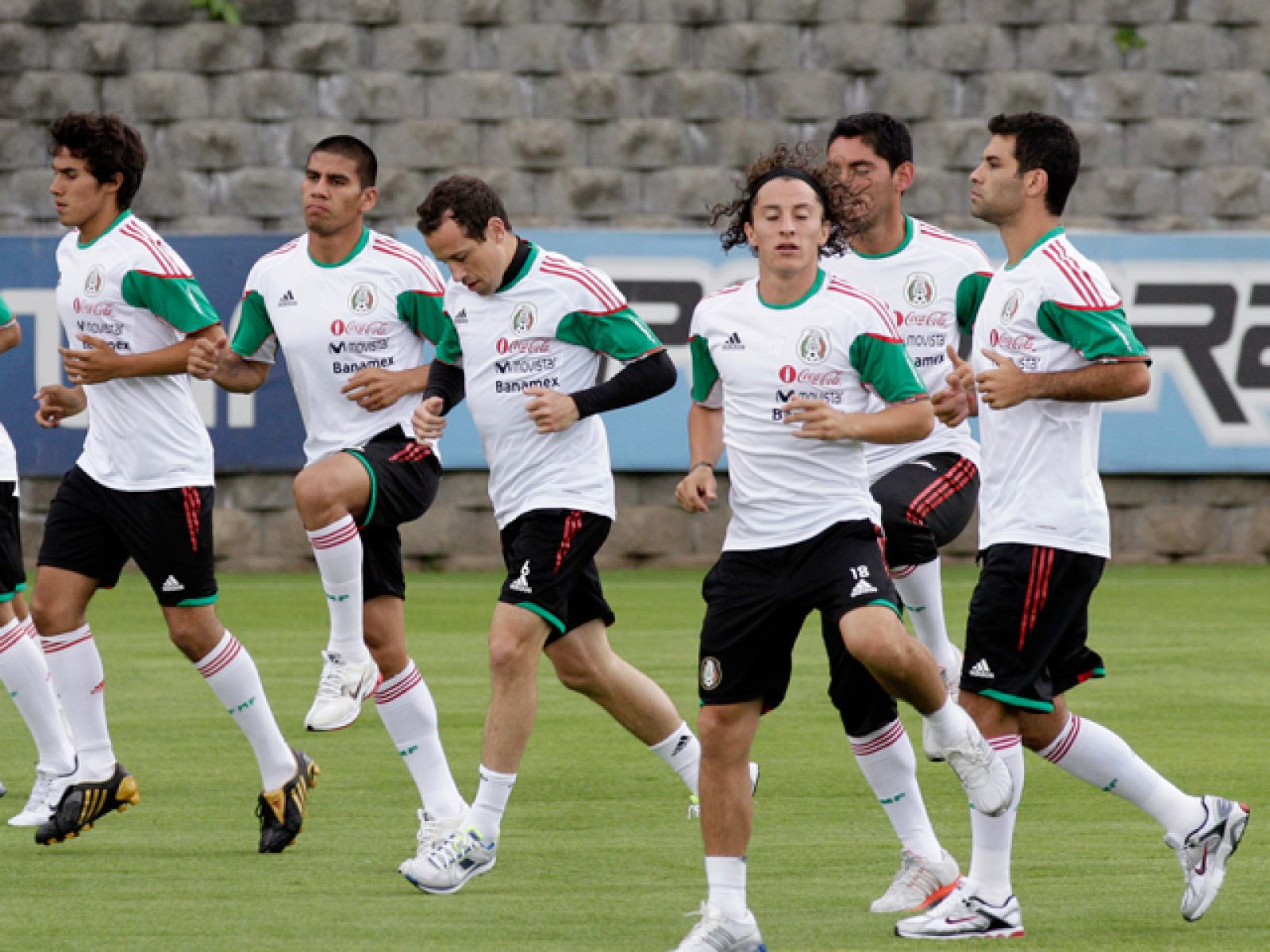 El 'Tri' sueña con vencer a España | Ver