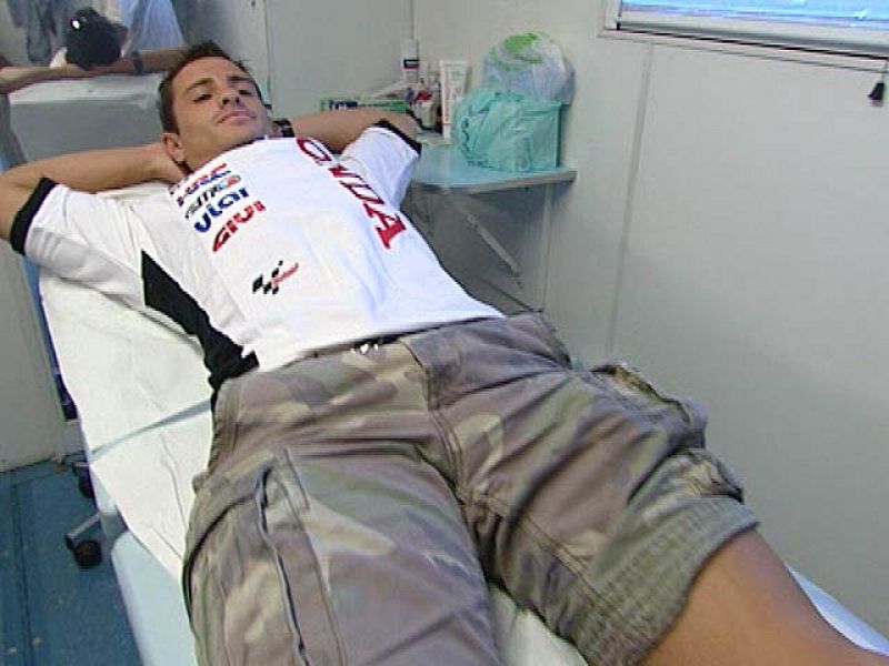 El piloto francés Randy de Puniet volverá en Brno a la competición menos de un mes después de romperse tibia y peroné. Supera incluso a Valentino Rossi en el tiempo de recuperación.