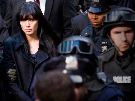 Cultura en Rtve.es - Tráiler de 'Salt'