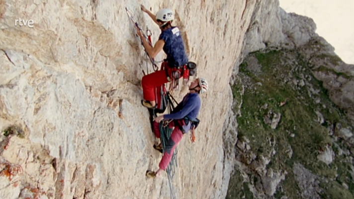 Al filo de lo imposible - La ola perfecta