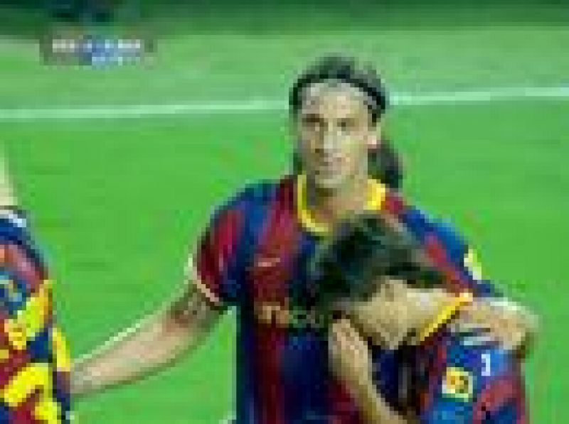El delantero sueco del Barcelona, Zlatan Ibrahimovic, adelantó al Barcelona en el partido de ida de la Supercopa de España.