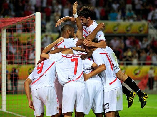  - El Sevilla, cerca del primer título