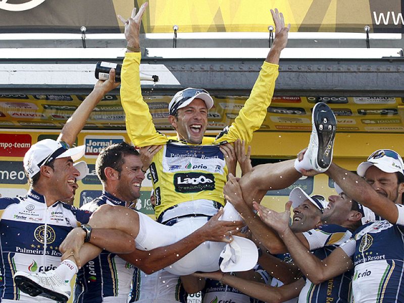 El español David Blanco (Palmeiras) se coronó como campeón de la Vuelta Portugal por cuarta vez (2006, 2008, 2009 y 2010) al completar la décima y última etapa. Blanco, que iguala el récord de victorias del portugués Marco Chagas, acabó la competició