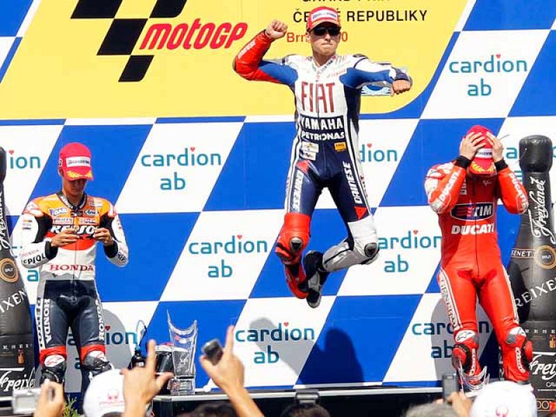 El circuito de Brno ha sido el escenario de un nuevo triplete español (Lorenzo, Elías y Terol), y ya van cuatro esta temporada.