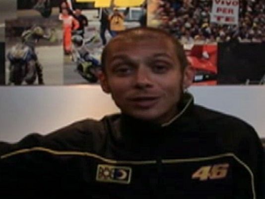  - Valentino habla a sus aficionados