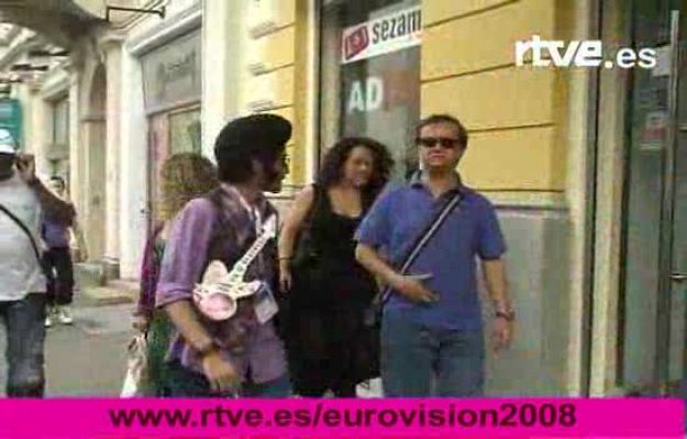 Eurovisión - El Chiki Chiki pasea por Belgrado
